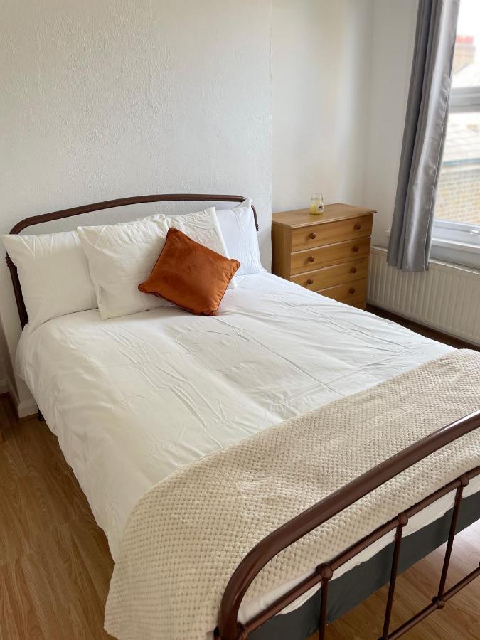 Large, Bright And Spacious 3 Bed Flat In ロンドン エクステリア 写真
