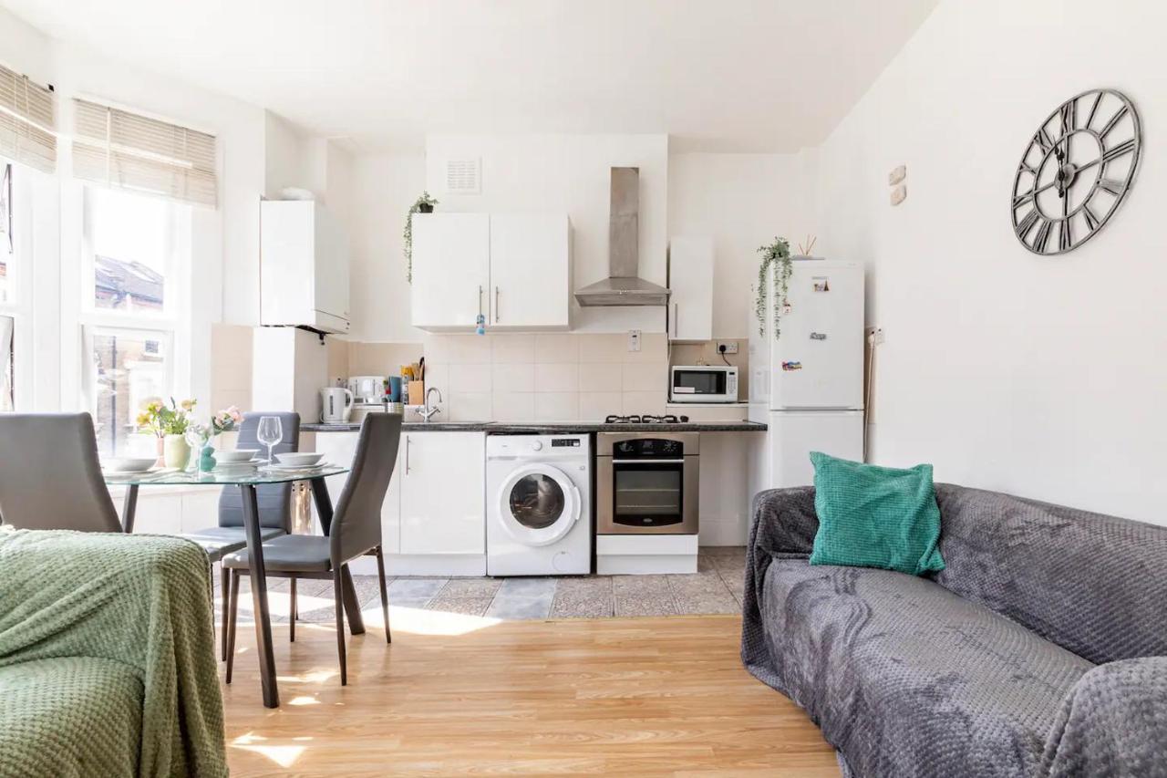 Large, Bright And Spacious 3 Bed Flat In ロンドン エクステリア 写真