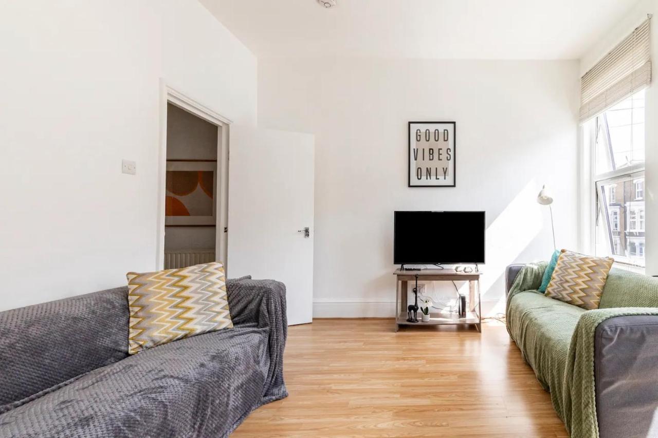 Large, Bright And Spacious 3 Bed Flat In ロンドン エクステリア 写真