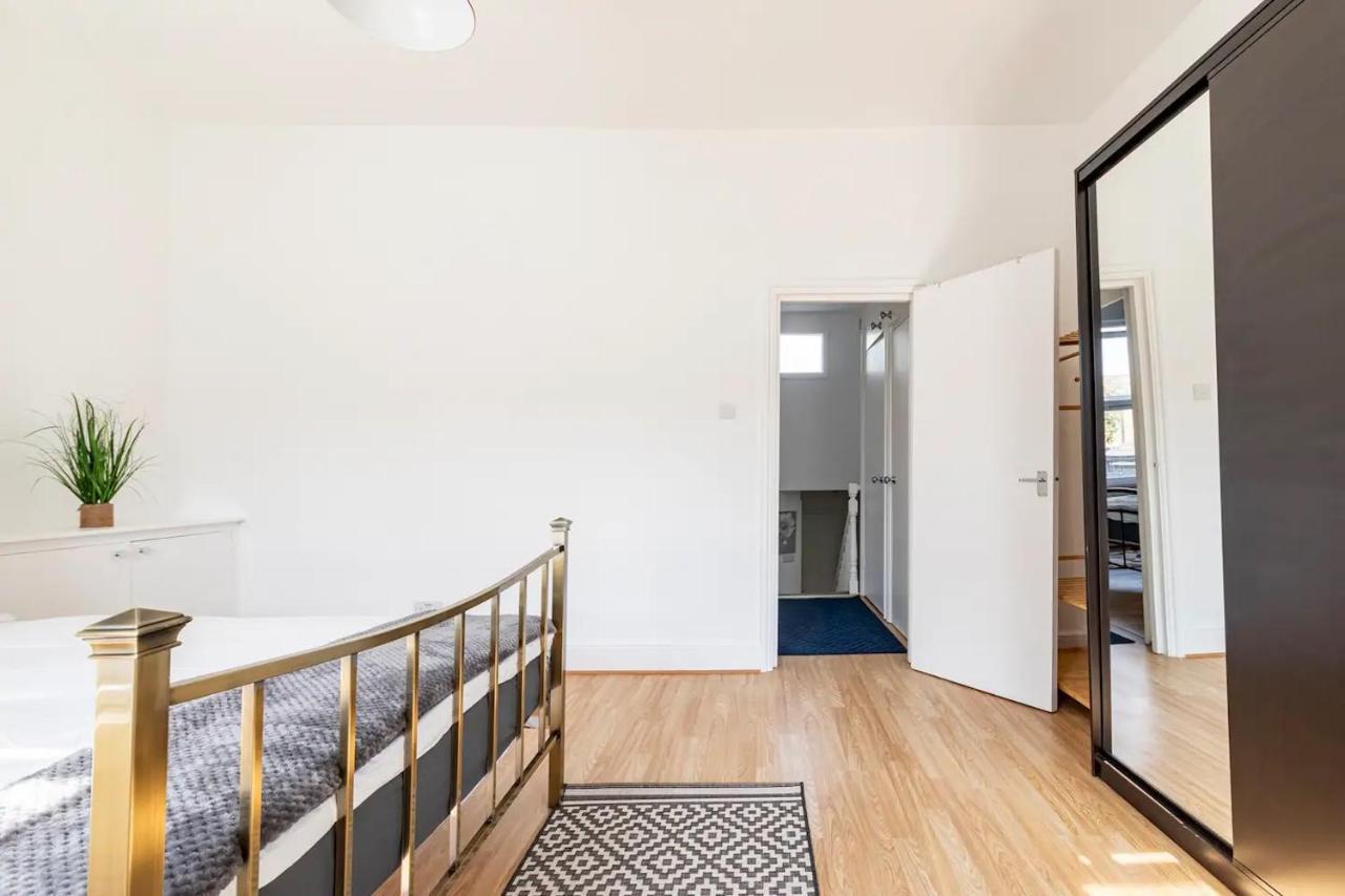Large, Bright And Spacious 3 Bed Flat In ロンドン エクステリア 写真
